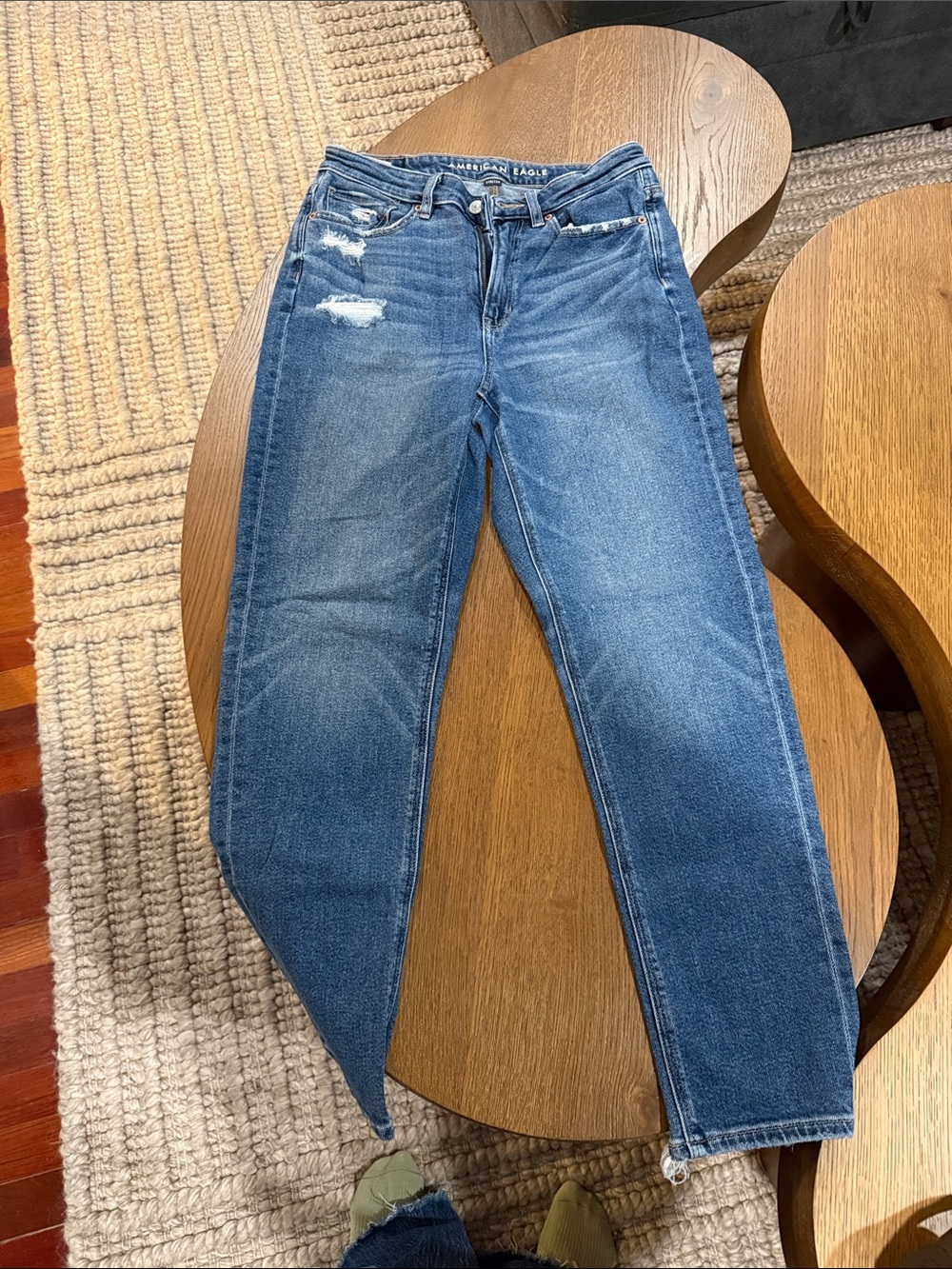 American eagle blue jeans